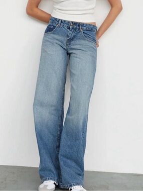 Motel Rocks Low Rise Parallel Jeans in Powder Blue